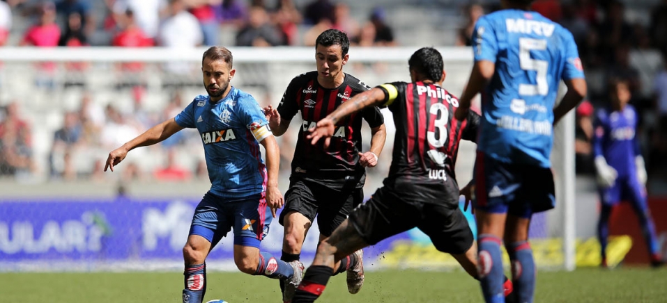 Atlético-PR pega o Flamengo na última rodada